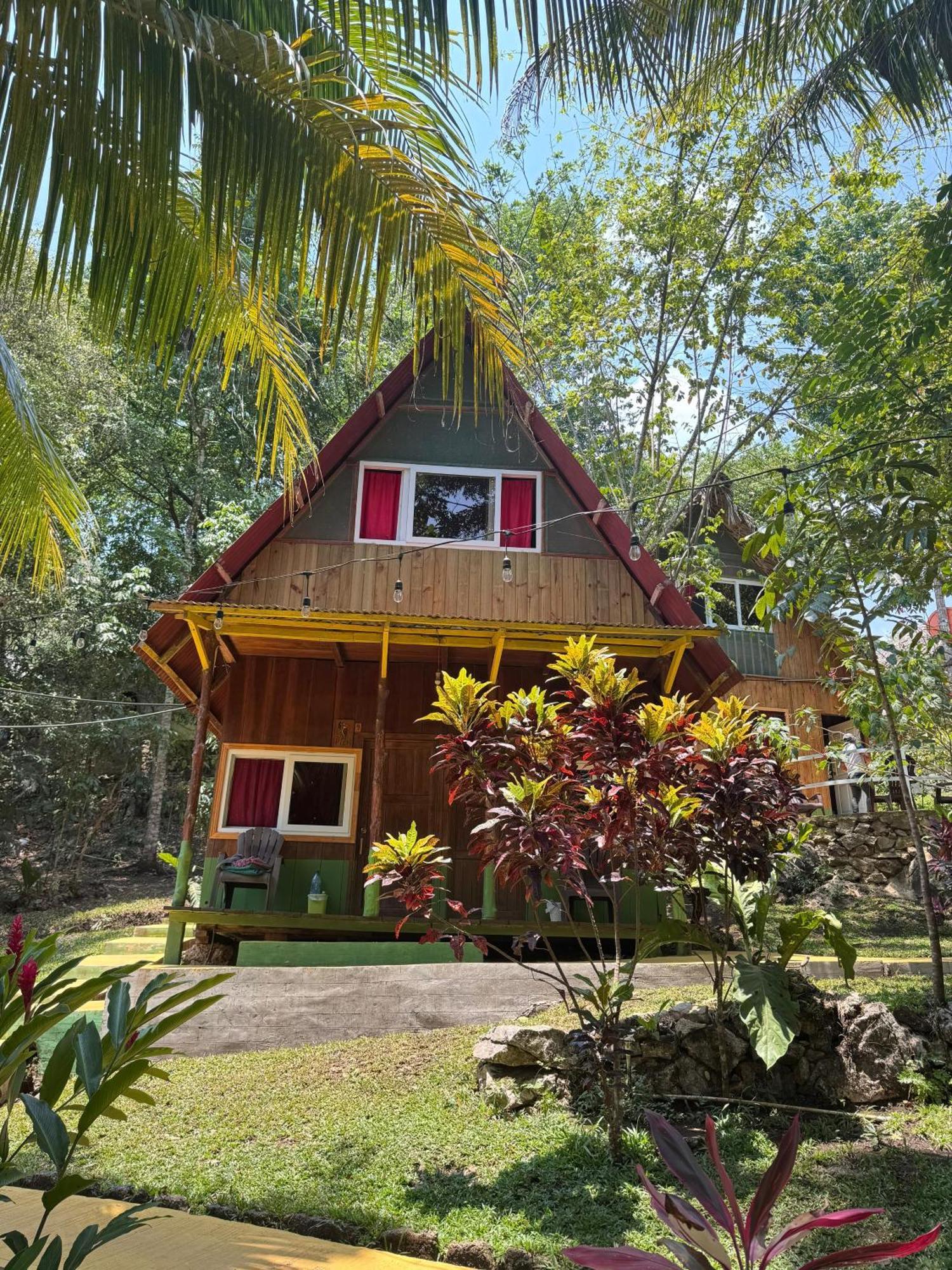 אכסניה El Portal De Champey *